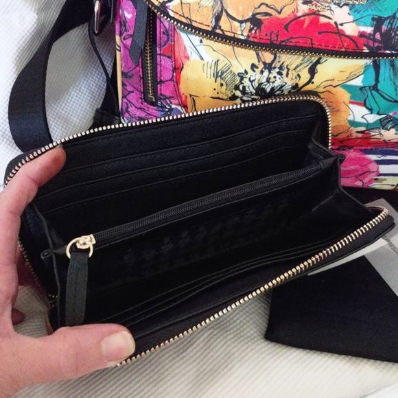 Karl Lagerfeld Double Bundle w/Cara Nylon Floral Print Messenger and Wallet NWT - Picture 12 of 14